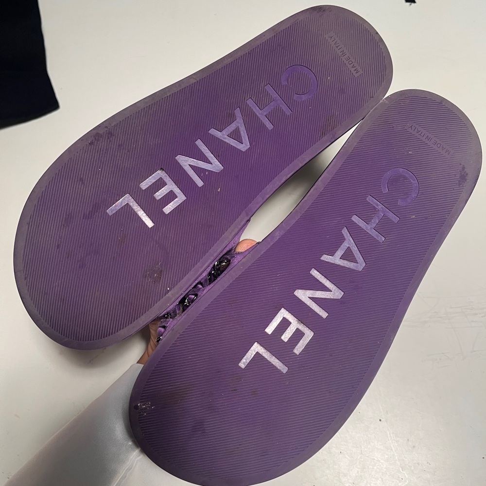 CHANEL Purple Chain Embellished Sandals - Picture 9 of 10
